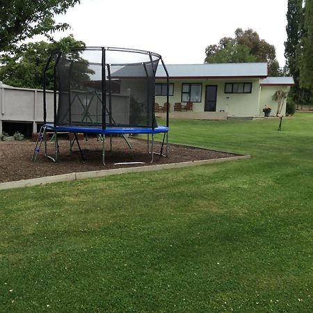 Alexandra Garden Court Motel מראה חיצוני תמונה